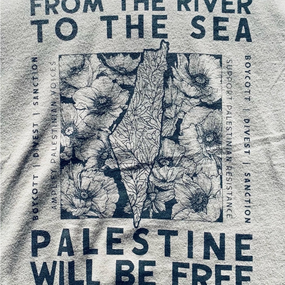 FREE PALESTINE 🕊️ NWT hand-printed t-shirt - 100% cotton - unisex